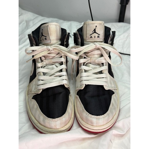 Air Jordan 1 Mid Se "Utility Black White Gym Red" size 8 - Picture 3 of 9